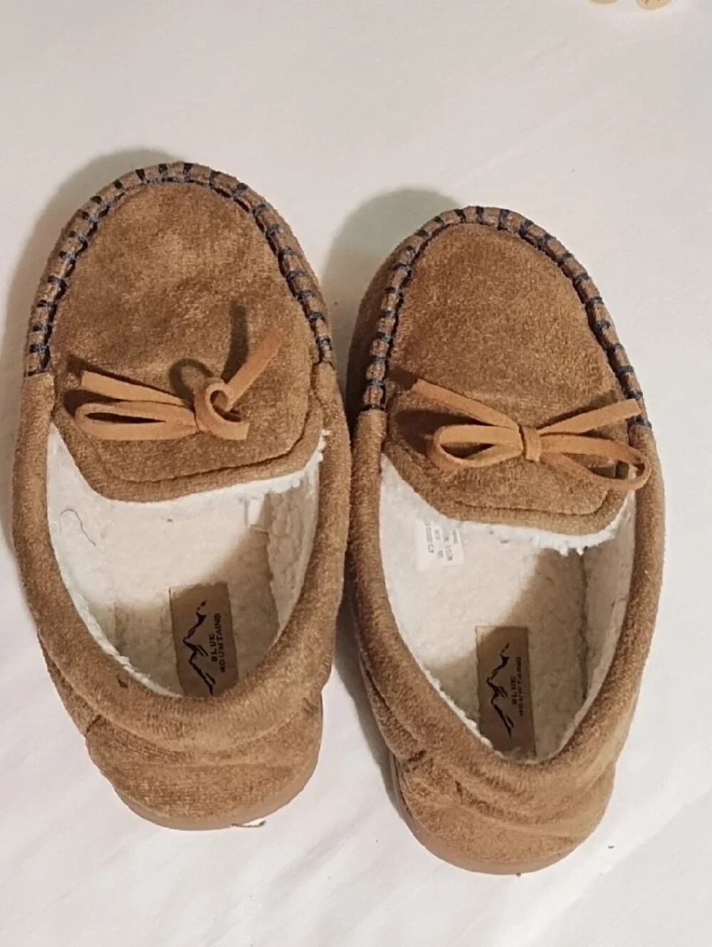 Cozy Suede Moccasin Slippers in Chestnut Brown Kids 13/1. VGC.